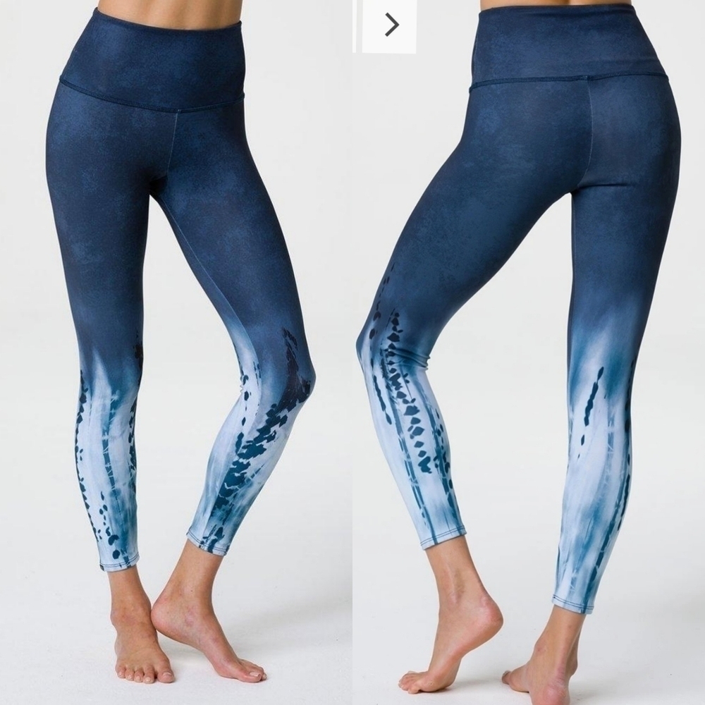 {M} Onzie Pebble Tie Dye High Rise Midi Legging